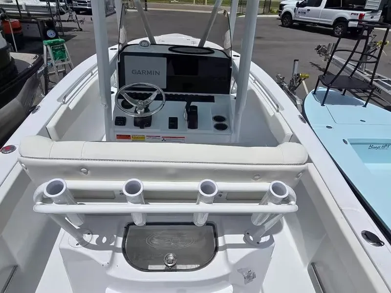 Slide: The Image of Sea Hunt Ultra 229 2026 - 7