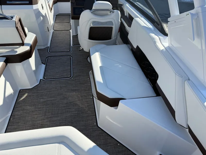 Slide: The Image of Cobalt R6 2026 - 990