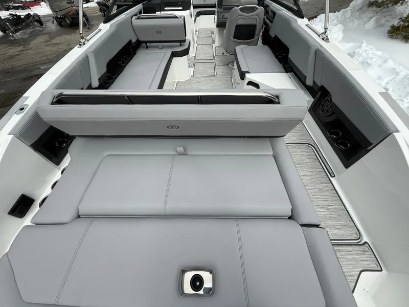 Slide: The Image of Cobalt R8 2026 - 1106