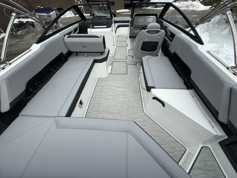 Slide: The Image of Cobalt R8 2026 - 1133