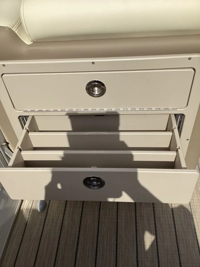 Slide: The Image of SunCatcher Select 322RF 2026 - 23