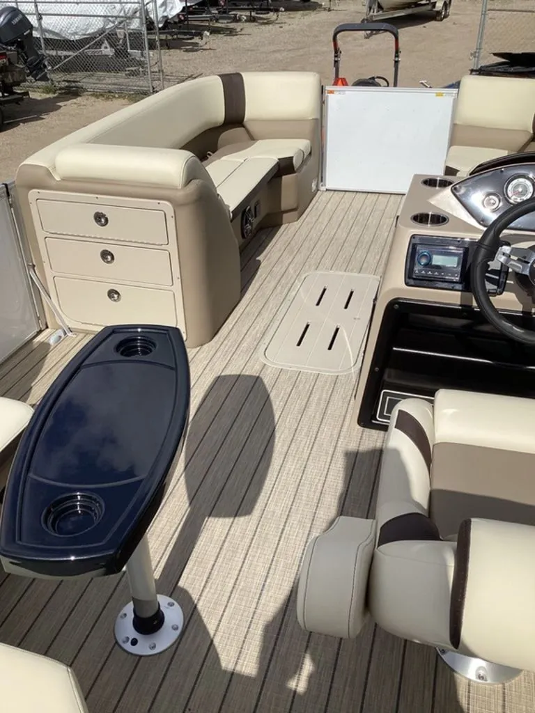 Slide: The Image of SunCatcher Select 322RF 2026 - 32