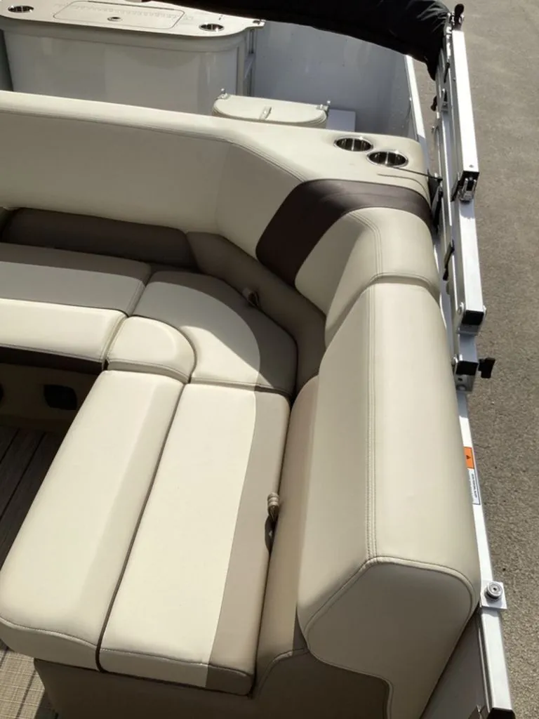 Slide: The Image of SunCatcher Select 322RF 2026 - 43