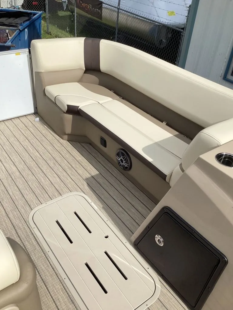 Slide: The Image of SunCatcher Select 322RF 2026 - 48