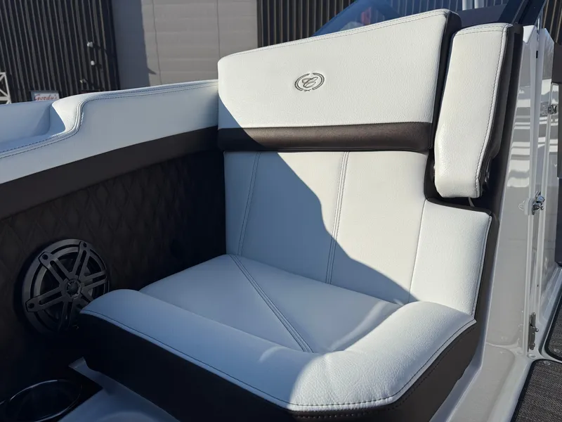 Slide: The Image of Cobalt R6 2026 - 761