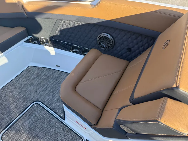 Slide: The Image of Cobalt R8 2026 - 751