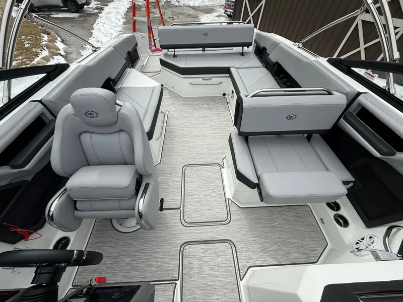 Slide: The Image of Cobalt R8 2026 - 1018