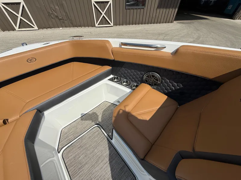 Slide: The Image of Cobalt R6 Surf 2026 - 931