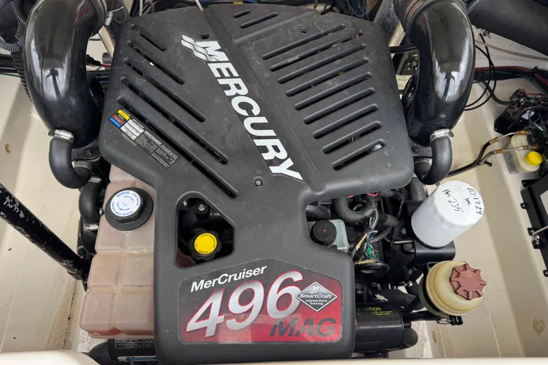 Slide: The Image of Engine of a 2006 Sea Ray 270 SLX with MerCruiser 496 MAG. - 14