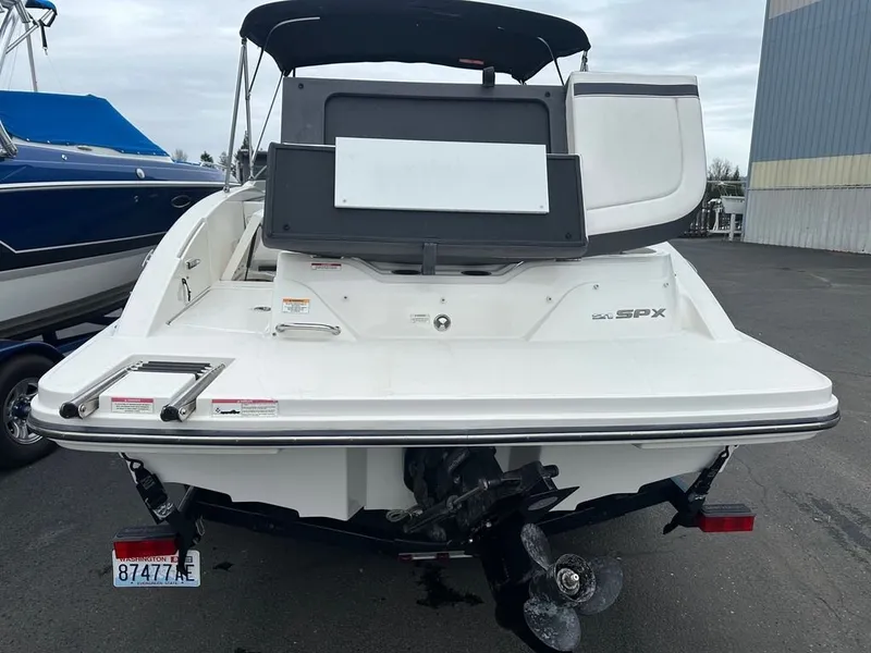 Slide: The Image of Sea Ray 21 SPX 2016 - 16