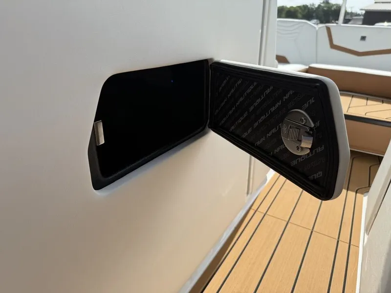 Slide: The Image of Nautique Super Air Nautique G23 2025 - 16