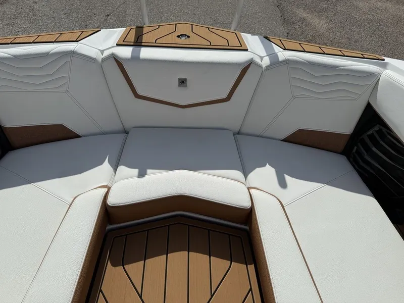 Slide: The Image of Nautique Super Air Nautique G23 2025 - 20