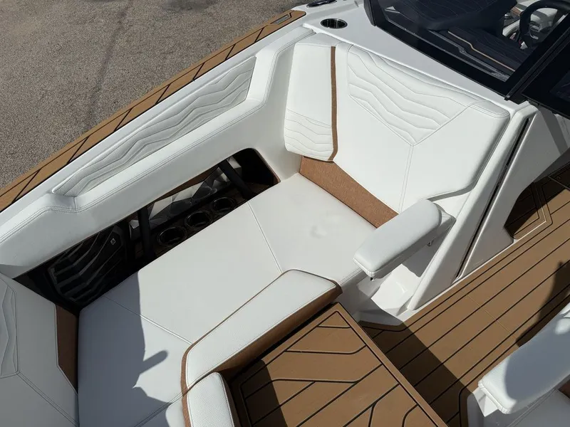 Slide: The Image of Nautique Super Air Nautique G23 2025 - 21