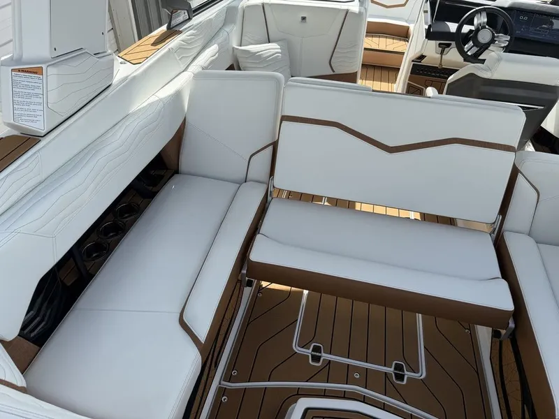 Slide: The Image of Nautique Super Air Nautique G23 2025 - 26