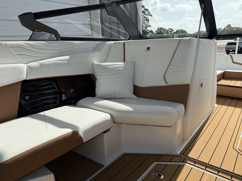 Slide: The Image of Nautique Super Air Nautique G23 2025 - 8