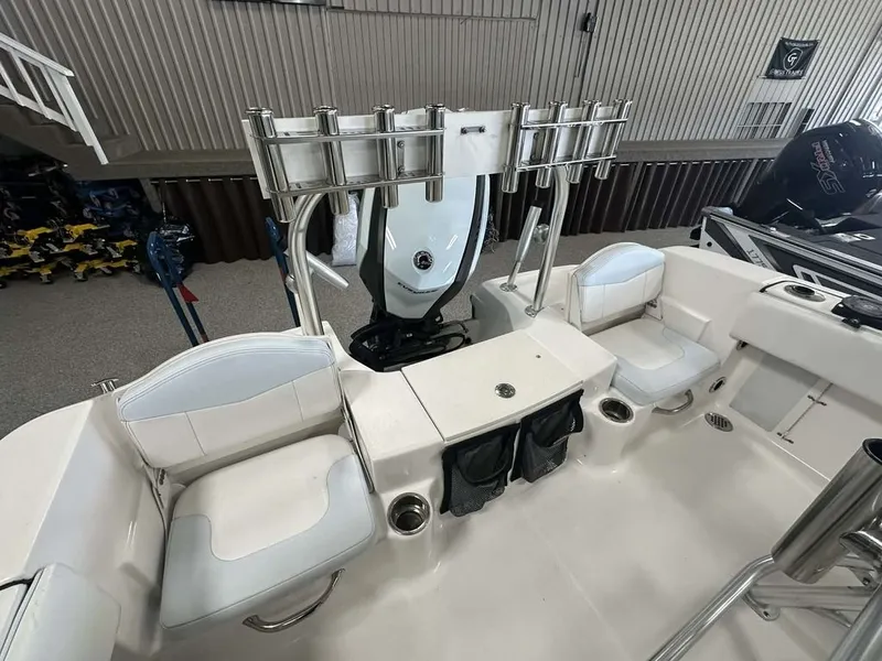 Slide: The Image of Robalo R180 Center Console 2019 - 13