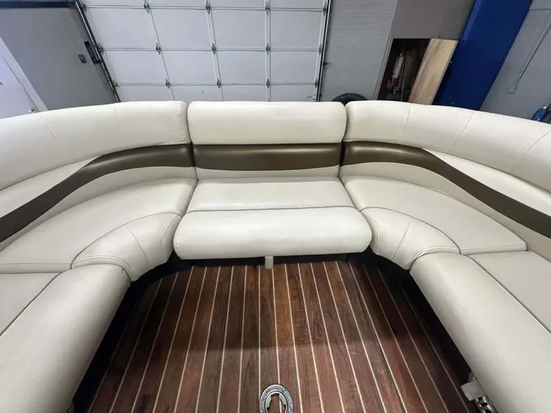 Slide: The Image of Crest Crest III 23 Foot 230 SL 2014 - 4