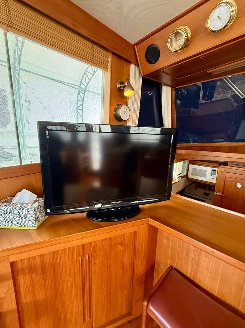 Slide: The Image of Grand Banks 49 Trawler 1994 - 30