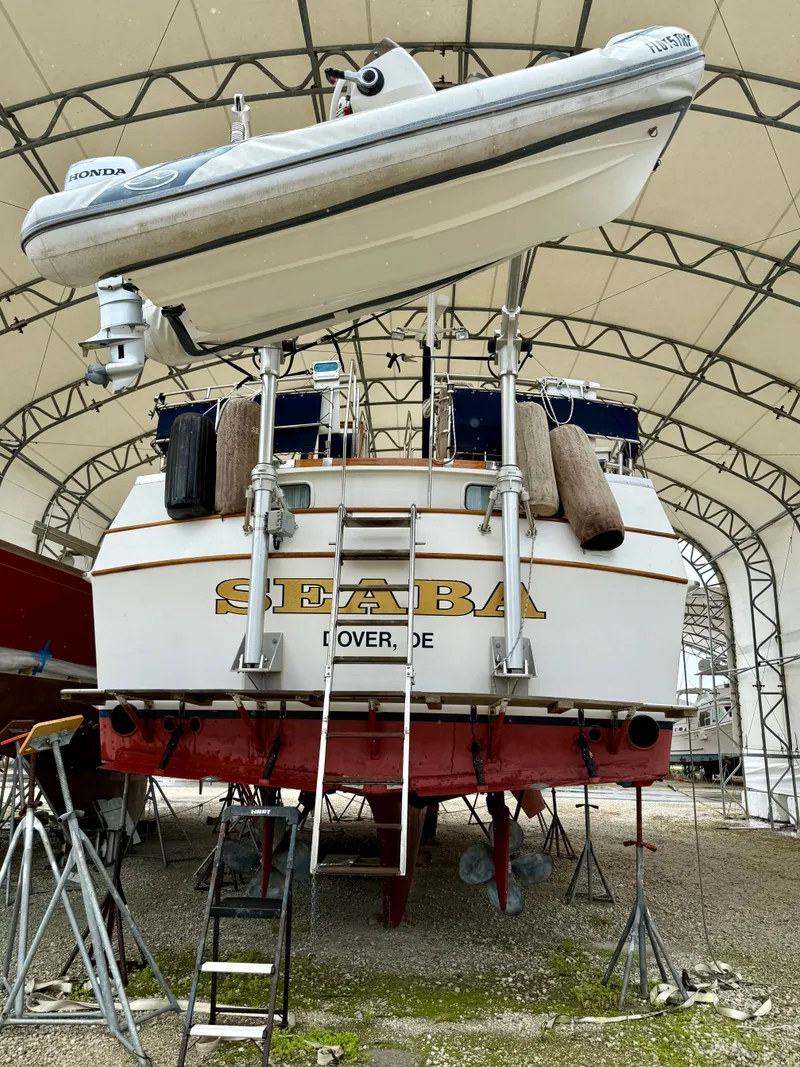 Slide: The Image of Grand Banks 49 Trawler 1994 - 4