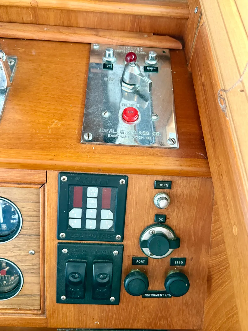 Slide: The Image of Grand Banks 49 Trawler 1994 - 41