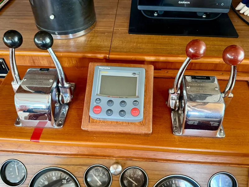 Slide: The Image of Grand Banks 49 Trawler 1994 - 42