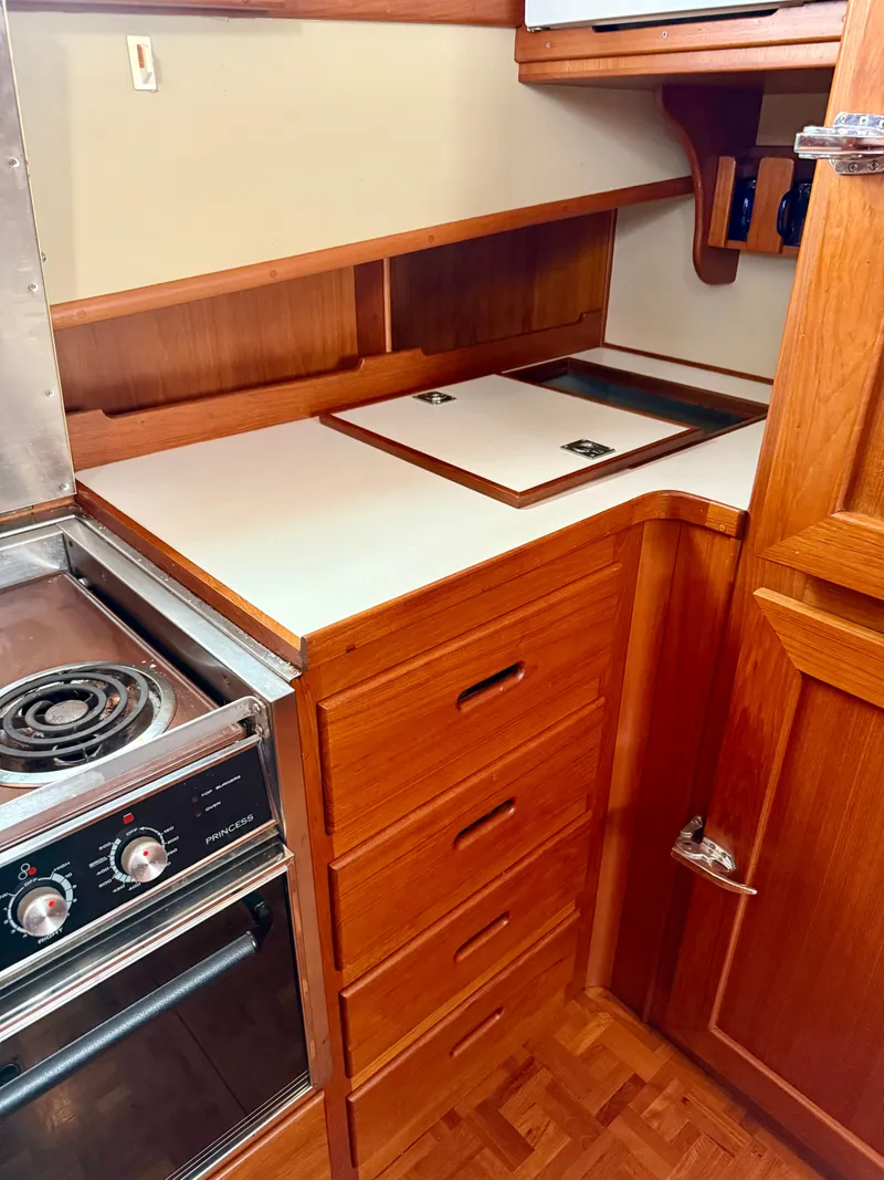 Slide: The Image of Grand Banks 49 Trawler 1994 - 62