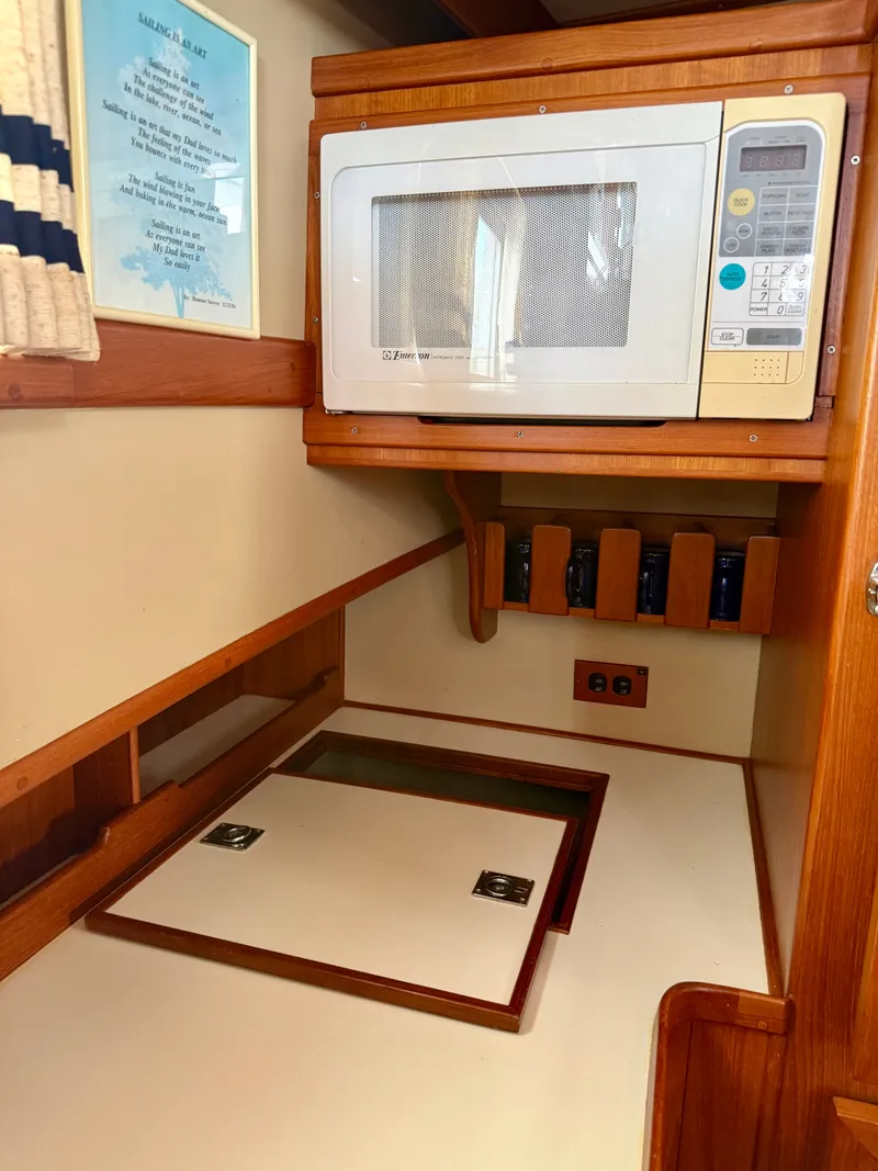 Slide: The Image of Grand Banks 49 Trawler 1994 - 63