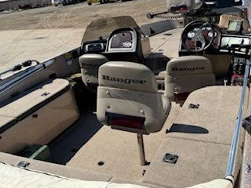 Slide: The Image of Ranger 620 VS Fisherman 2001 - 4