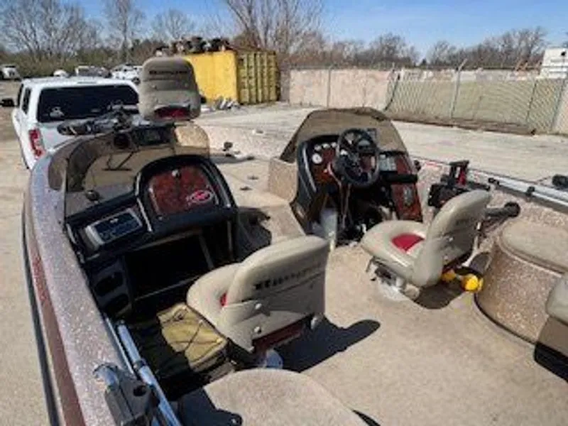 Slide: The Image of Ranger 620 VS Fisherman 2001 - 6