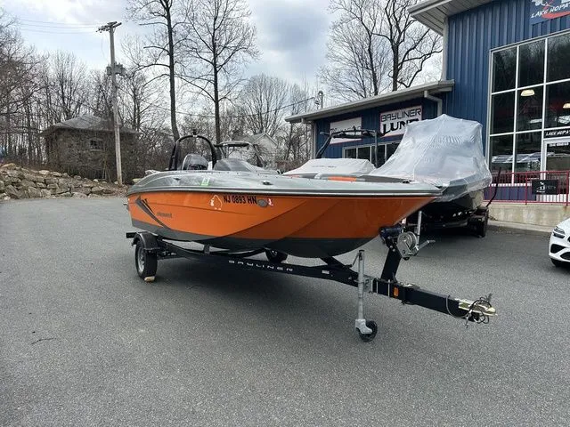 Slide: The Image of Bayliner Element E18 2020 - 9