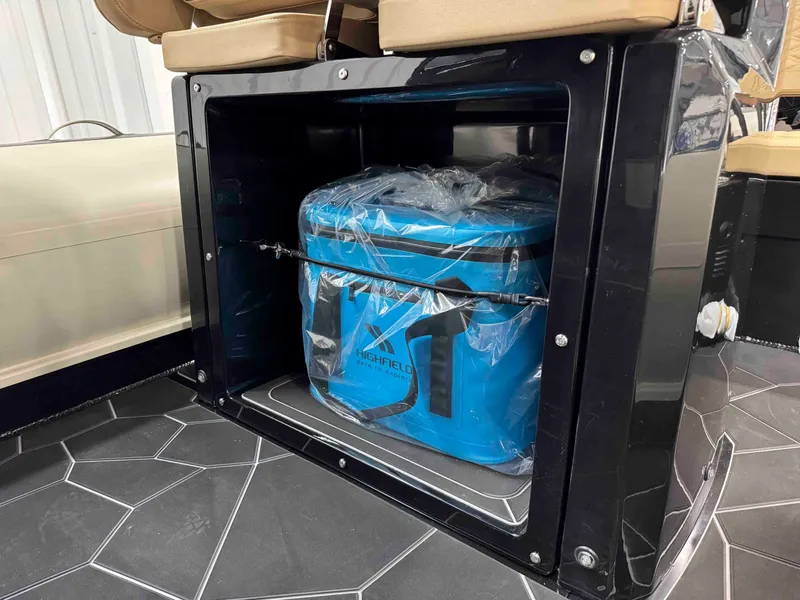 Slide: The Image of Highfield Sport 660 2026 - 17