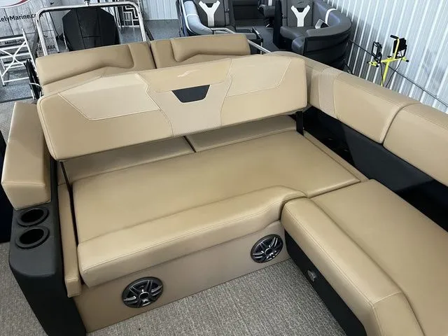 Slide: The Image of Luxurious Evotti 523CS boat seating, beige leather, 2026 model. - 12