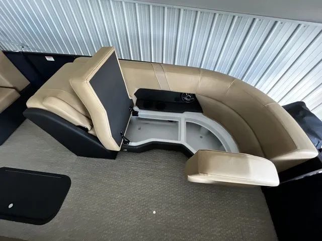 Slide: The Image of Interior of Evotti 523CS 2026 with beige leather seating. - 23