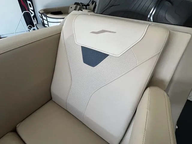 Slide: The Image of Luxurious Evotti 523CS seat, cream leather, modern design, year 2026. - 25