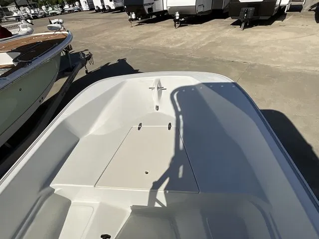 Slide: The Image of Boston Whaler 17 Montauk 1984 - 11