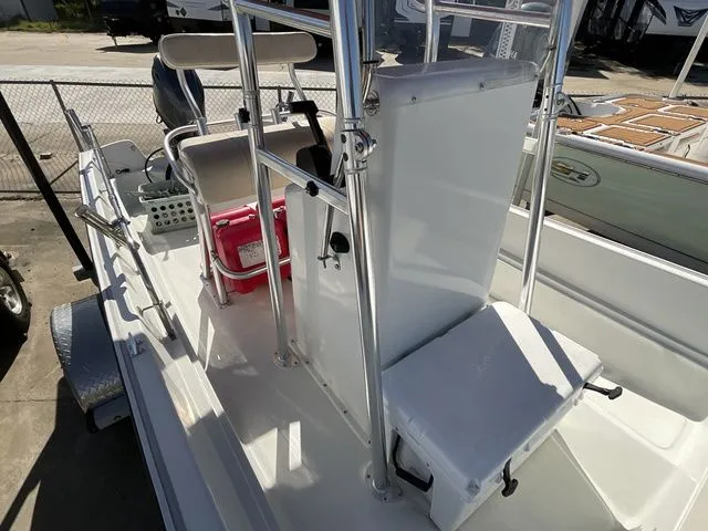 Slide: The Image of Boston Whaler 17 Montauk 1984 - 15