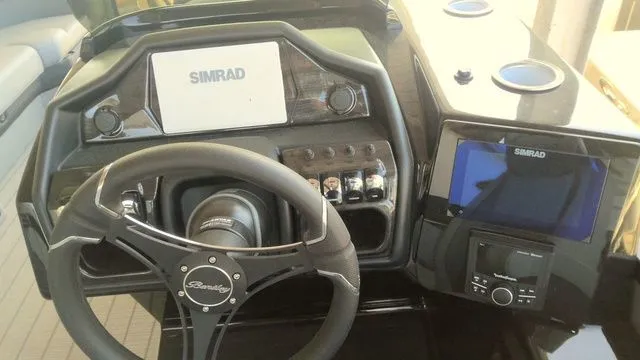 Slide: The Image of Bentley Pontoons Elite Swingback Bench 223 (XLP3) 2026 - 12