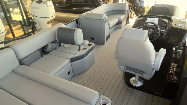 Slide: The Image of Bentley Pontoons Elite Swingback Bench 223 (XLP3) 2026 - 14