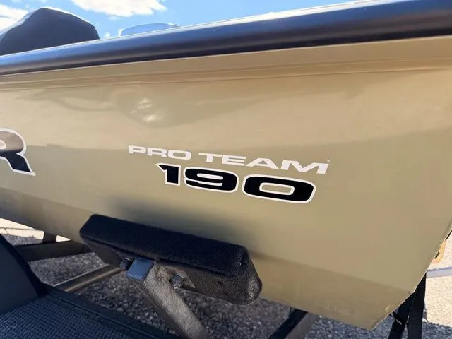 Slide: The Image of Tracker Pro Team 190 2026 - 6