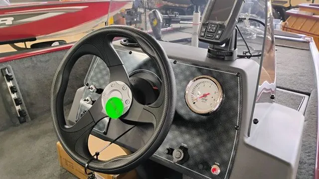 Slide: The Image of Tracker Bass Tracker Classic XL 2026 - 20