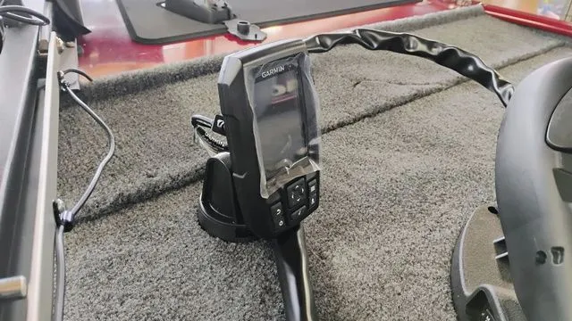 Slide: The Image of Tracker Bass Tracker Classic XL 2026 - 31