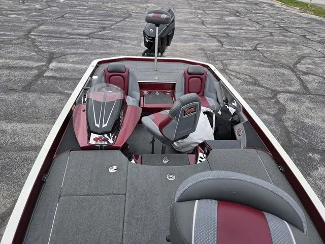 Slide: The Image of Ranger Z520 Comanche 2018 - 21