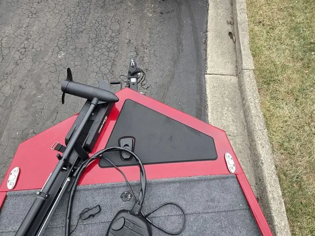 Slide: The Image of Tracker Bass Tracker Classic XL 2024 - 17