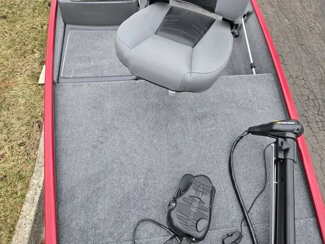 Slide: The Image of Tracker Bass Tracker Classic XL 2024 - 19