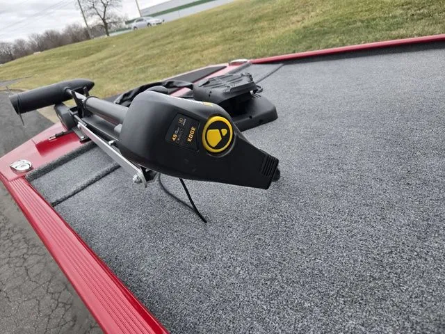 Slide: The Image of Tracker Bass Tracker Classic XL 2024 - 6