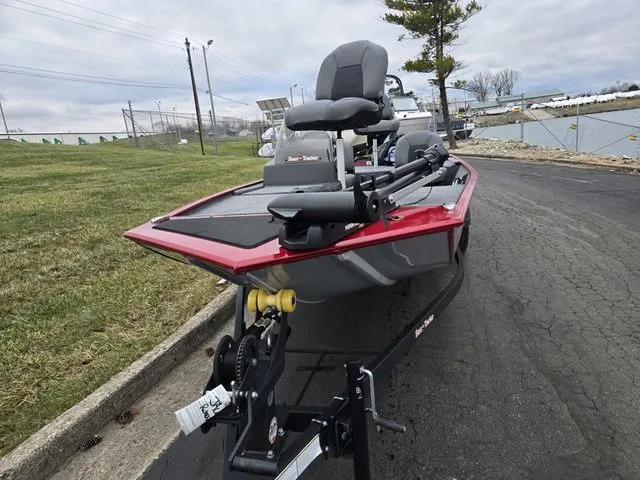 Slide: The Image of Tracker Bass Tracker Classic XL 2024 - 8