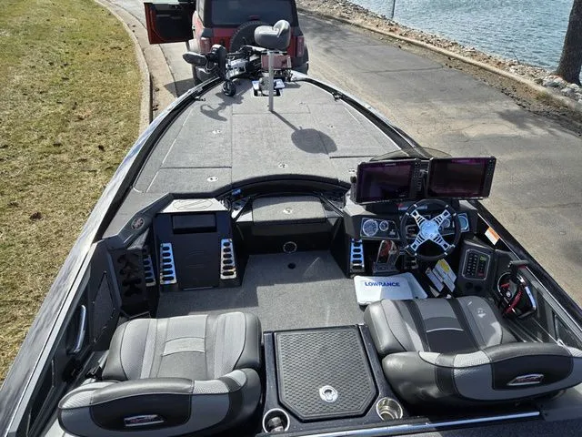 Slide: The Image of Ranger Z521L 2021 - 12