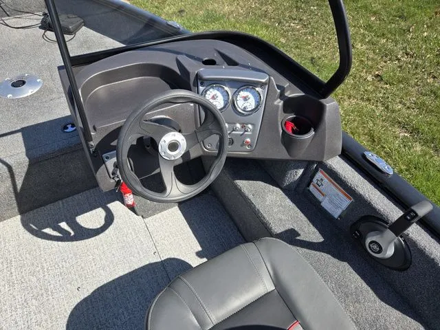 Slide: The Image of Tracker Pro Guide V-16 WT 2024 - 13