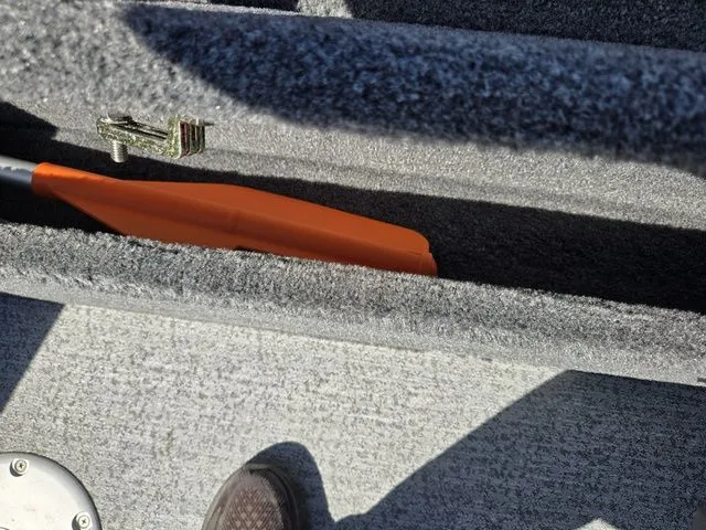 Slide: The Image of Tracker Pro Guide V-16 WT 2024 - 24