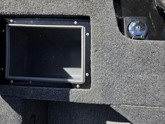 Slide: The Image of Tracker Pro Guide V-16 WT 2024 - 27